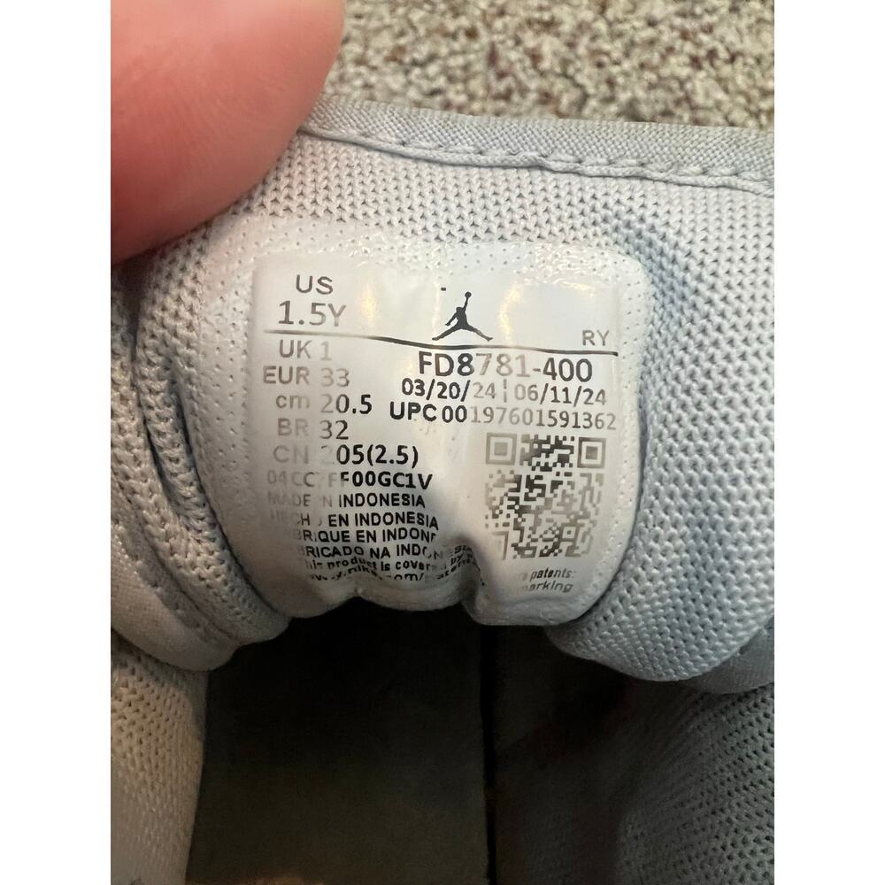 Girls Air Jordan Sneakers, Size 1.5, Lt Blue/White, High Top - Picture 7 of 7